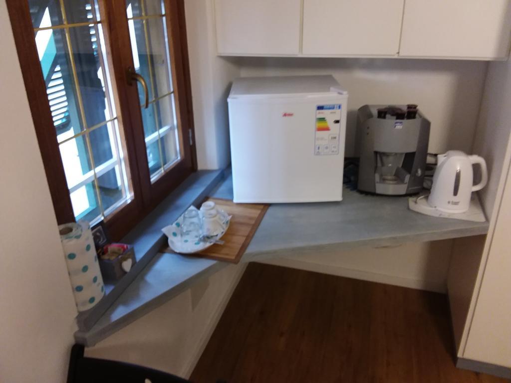 丽娜客房酒店 韦尔纳扎 外观 照片